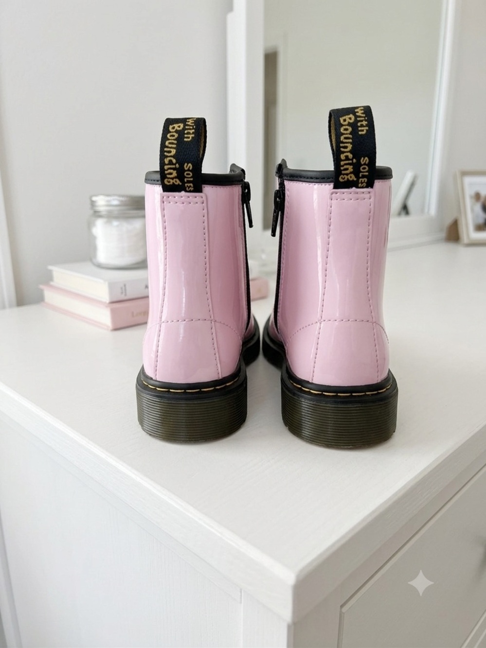 NEW Dr. Martens 1460 Patent Leather Boots in Pale Pink. - Picture 6 of 8